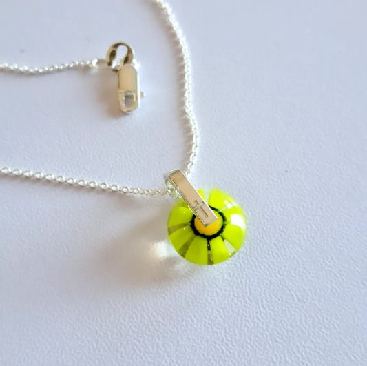 Yellow Daisy - Cross